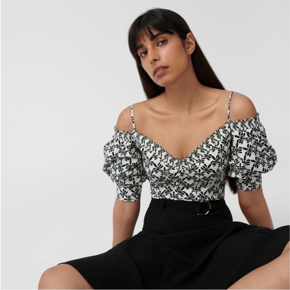 Diane Von Furstenberg Tops - NWT Diane von Furstenberg DVF Margaret Cold Shoulder Crop Top